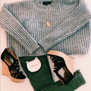 🍍Forever 21 grey cable knit cropped sweater 🍍
